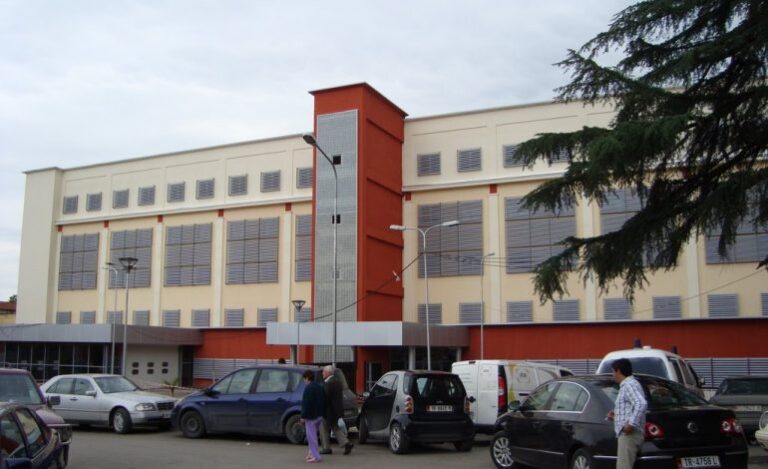 Nga baret te spitalet dhe shkollat, shteti shton kontrollet sanitare: Kush inspektohet më shpesh